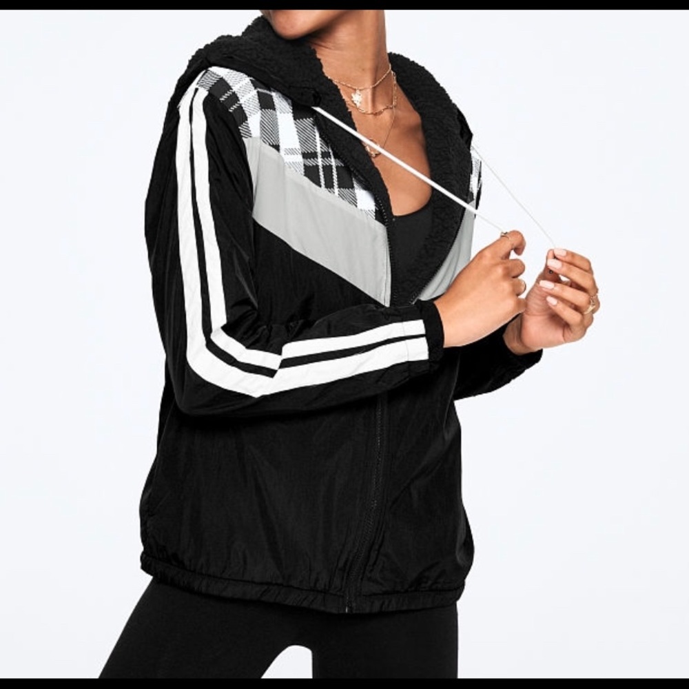 VS Pink Sherpa Lined Anorak M/L